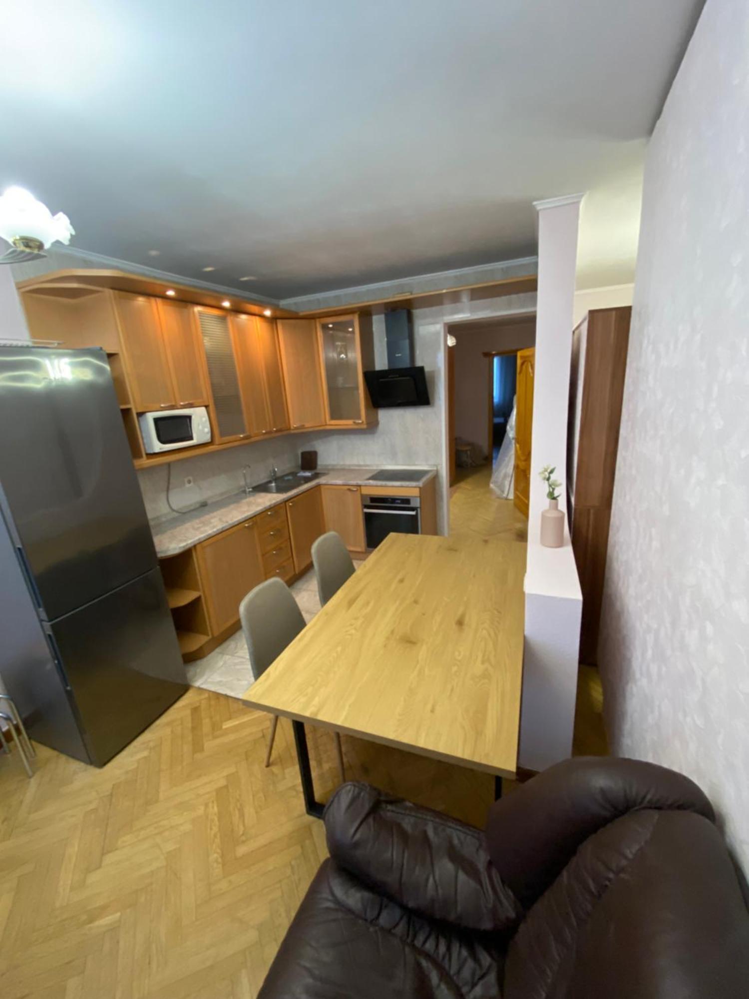 Real Home Apartments- Geroiv Dnipra Metro Station Kiev Exterior foto